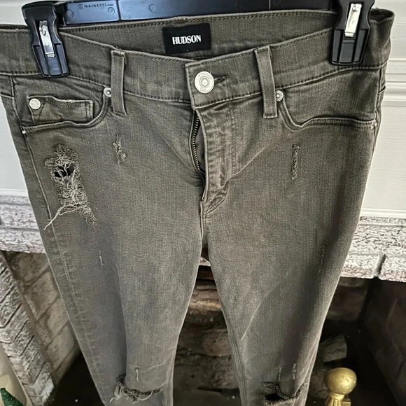 Hudson Skinny Jeans size 28 faded black greenish/grey in color with distressing - Picture 2 of 3